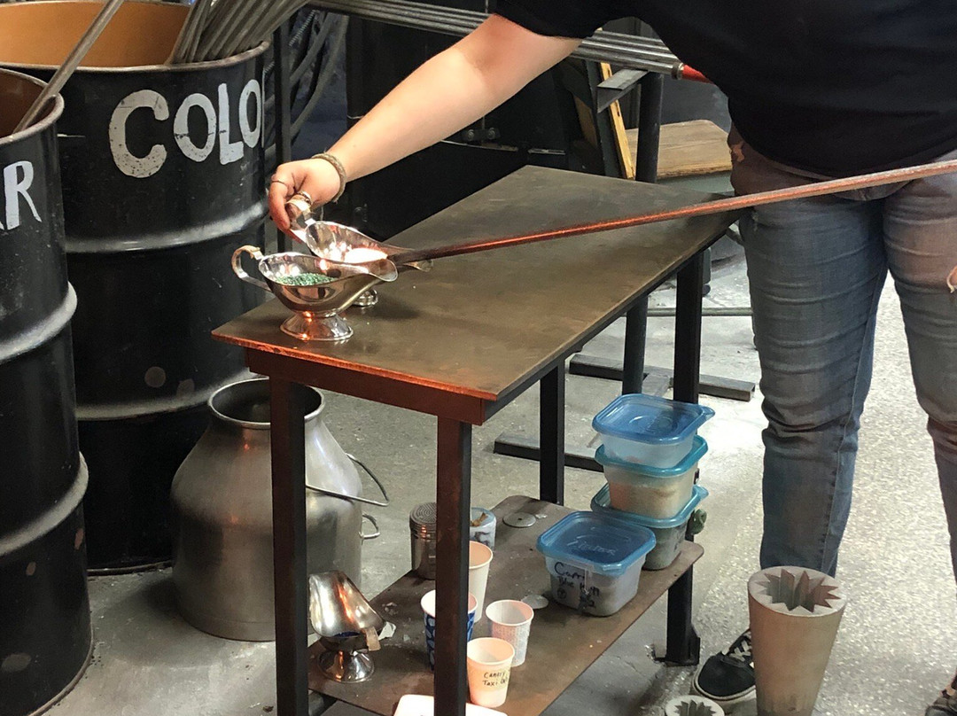 Hot Shop Glass-拉辛必去景点