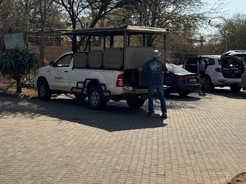 Dongeni Safaris-雾观必去景点