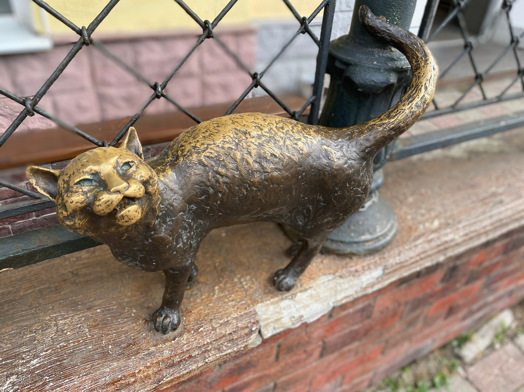 Cat Sculpture景点图片
