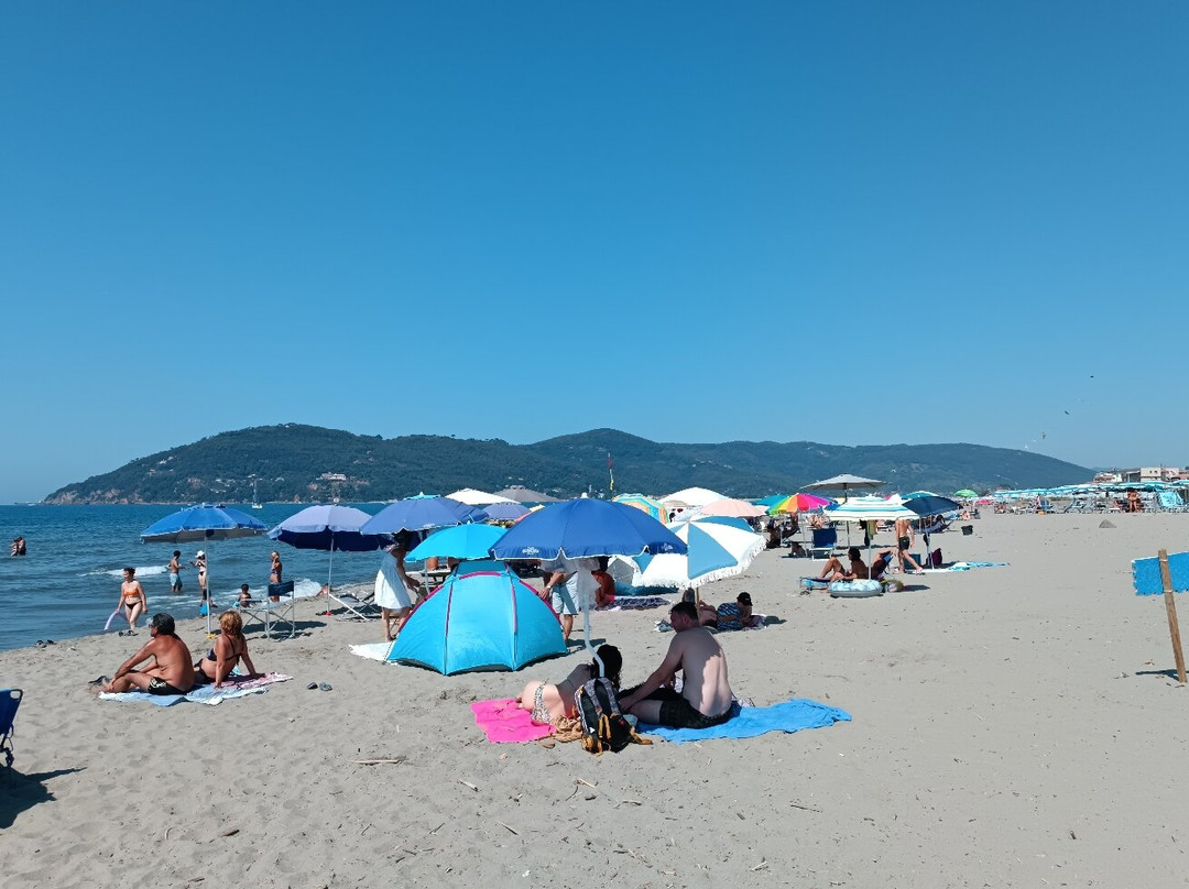 Bau Bau Beach景点图片