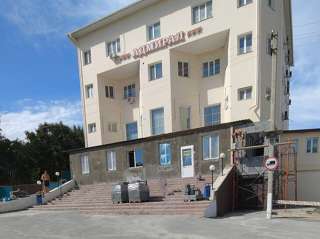 Admiral Hotel