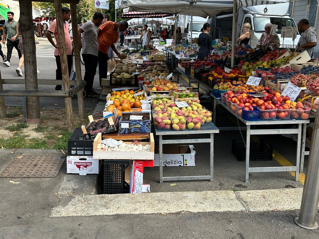 Mercato Settimanale Martedì-米兰必去景点