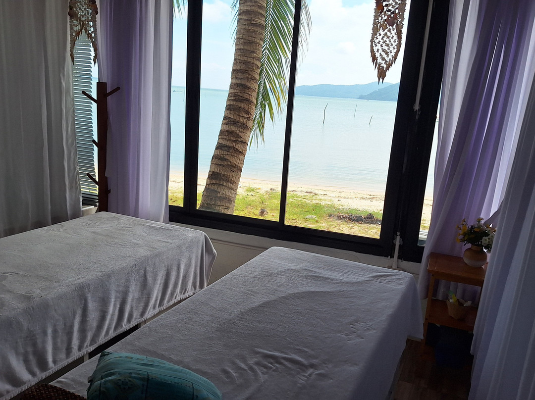 A Serene Beach Spa - Koh Samui-塔林必去景点