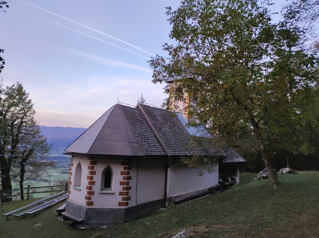 St. Lawrence's Church above Zabreznica景点图片