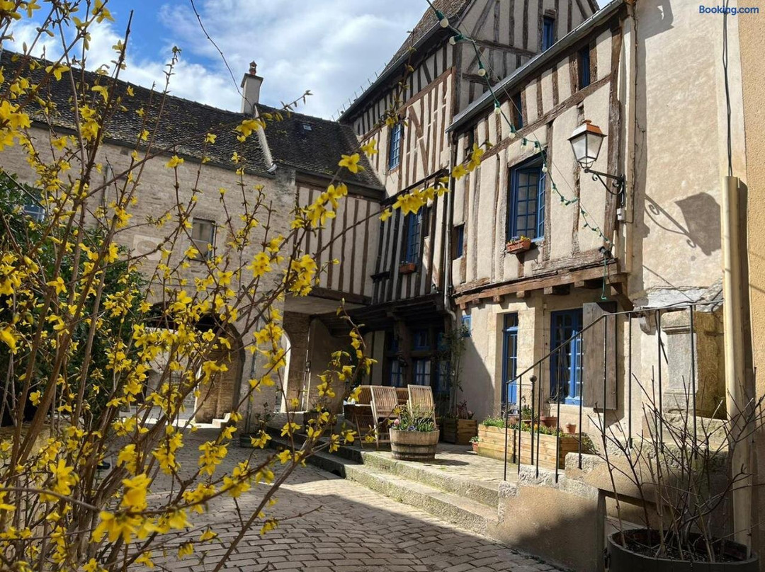 La Maison Des Corporations