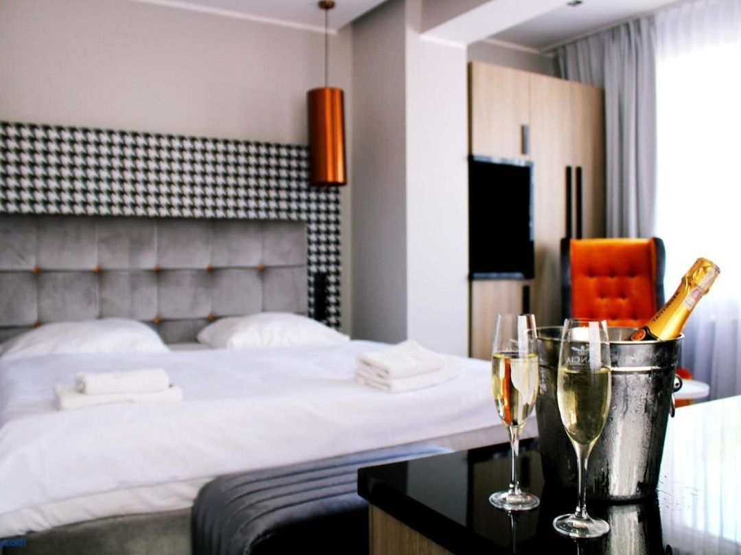 Hotel Pomaranczowa Plaza