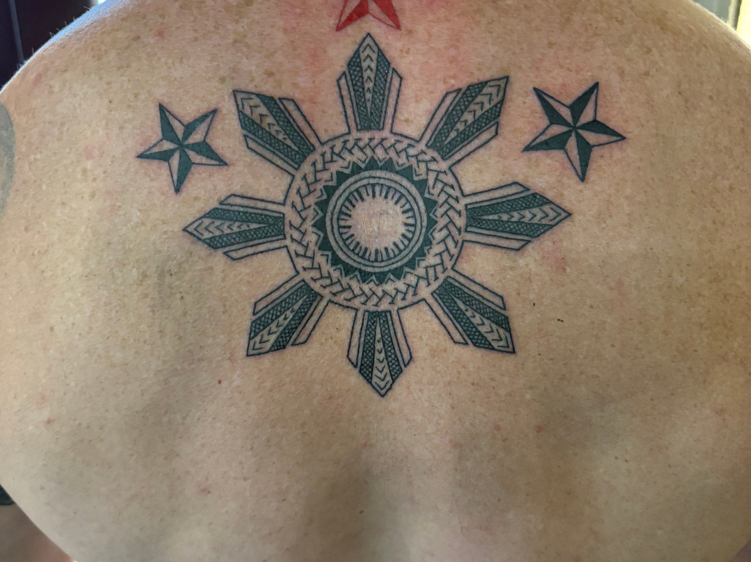 Inkubus Tattoo Studio By Efren Papa景点图片