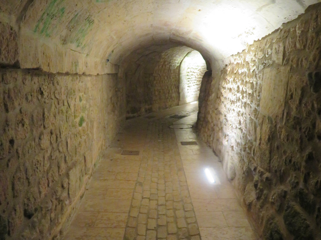 Jonzac, France. Rue De Champagnac景点图片