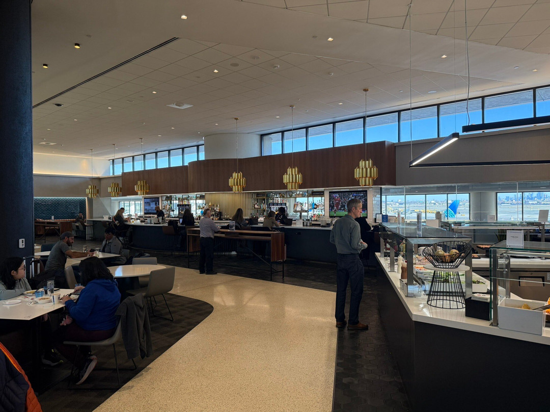 United Lounge Newark Terminal C景点图片