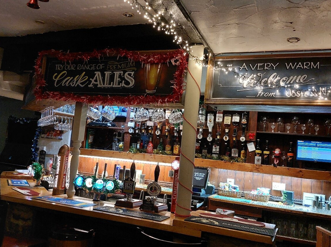 三个桶匠酒店主图