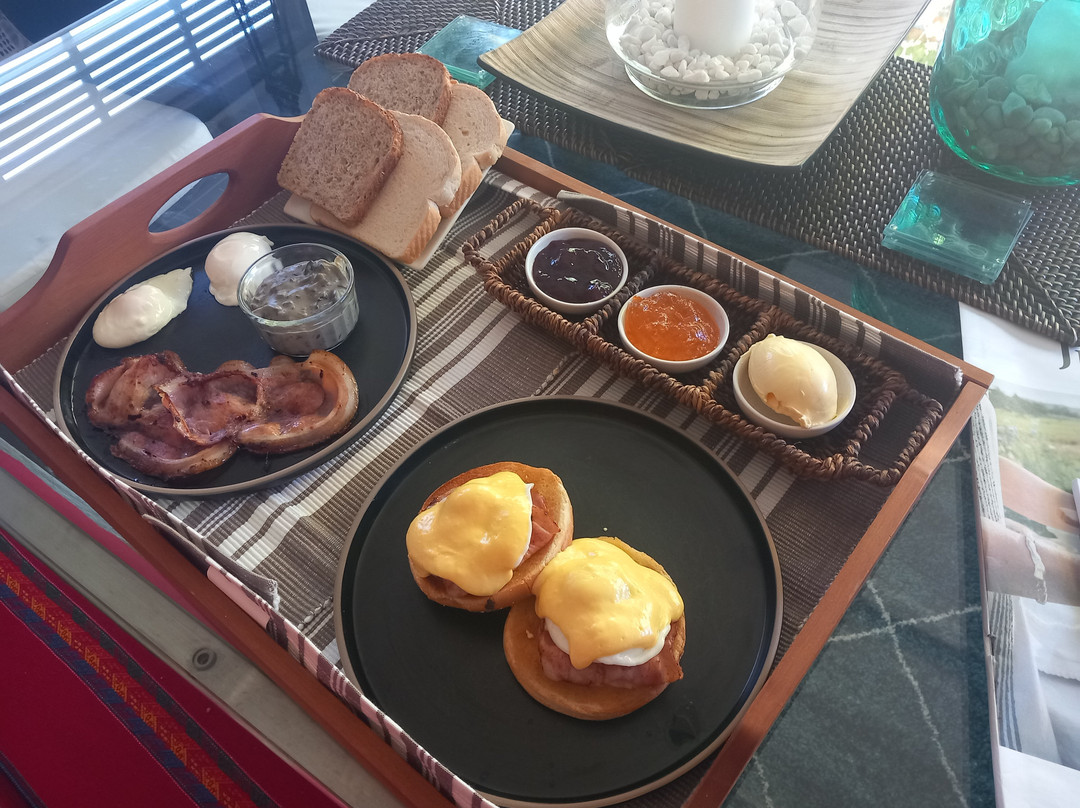 Annies B and B主图