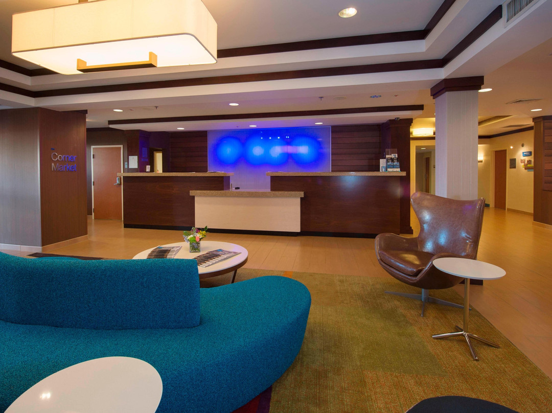 蒂夫顿费尔菲尔德客栈及套房酒店主图