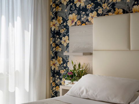 克罗娜酒店主图