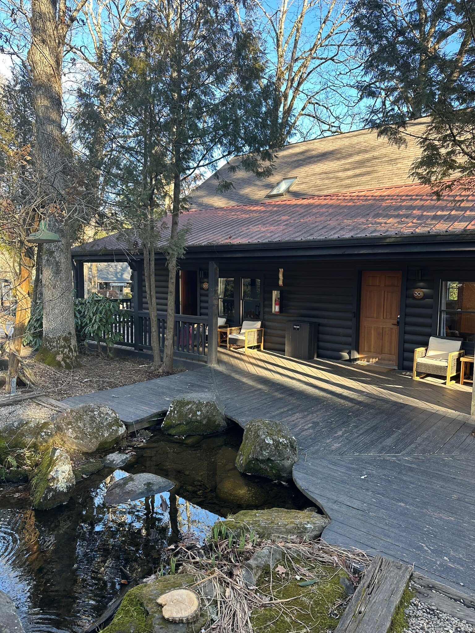 The Wells Cashiers-官方