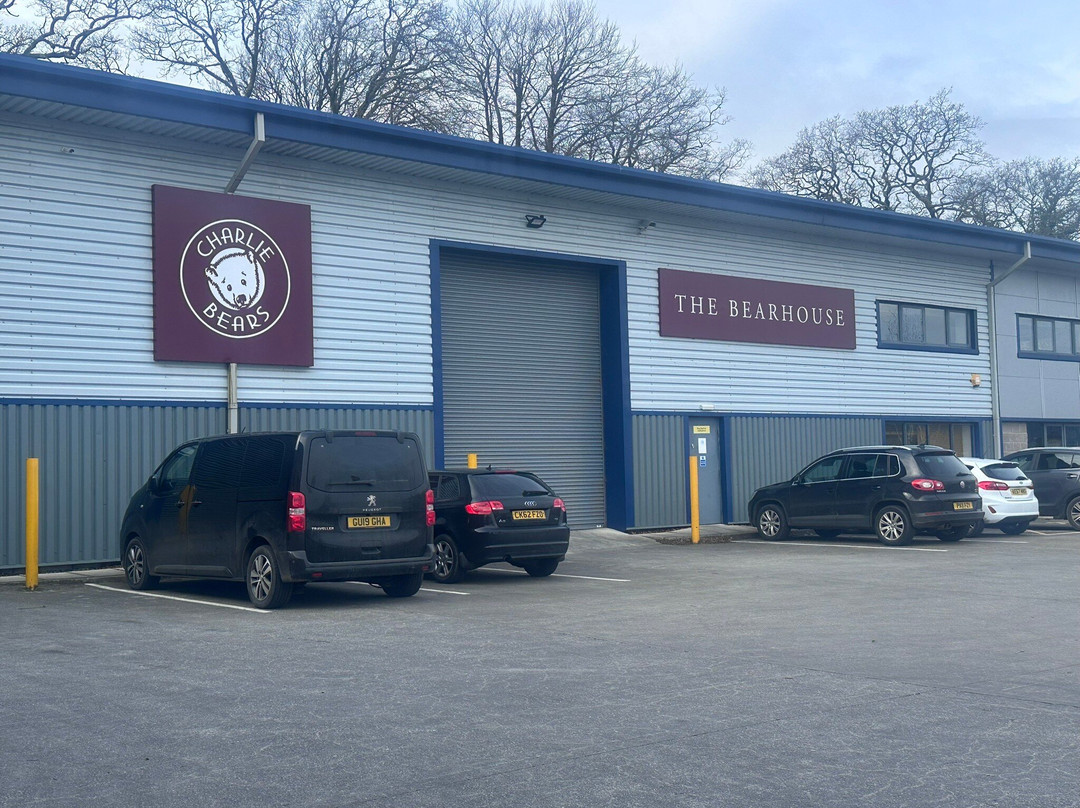 Charlie Bears Gallery & Shop-朗塞斯顿必去景点