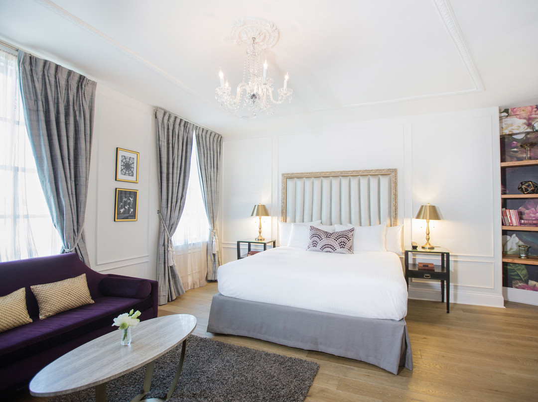 卡尔佛酒店主图