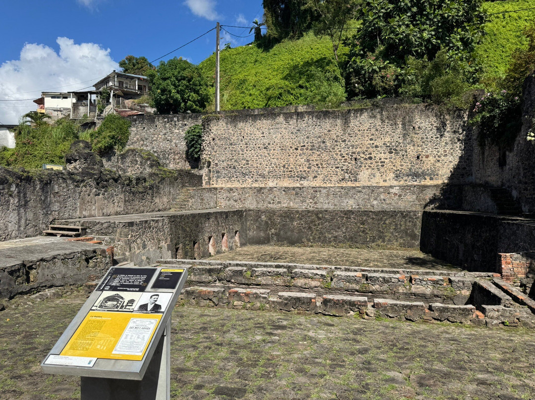 Theatre of Saint-Pierre-Arrondissement of Saint-Pierre必去景点