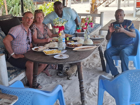 Big 7 Kitheka Safaris Day Tours-蒙巴萨必去景点