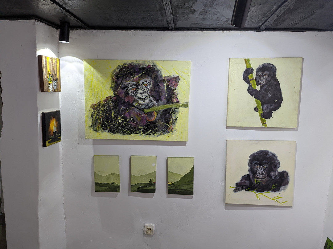 Yose Art Gallery景点图片