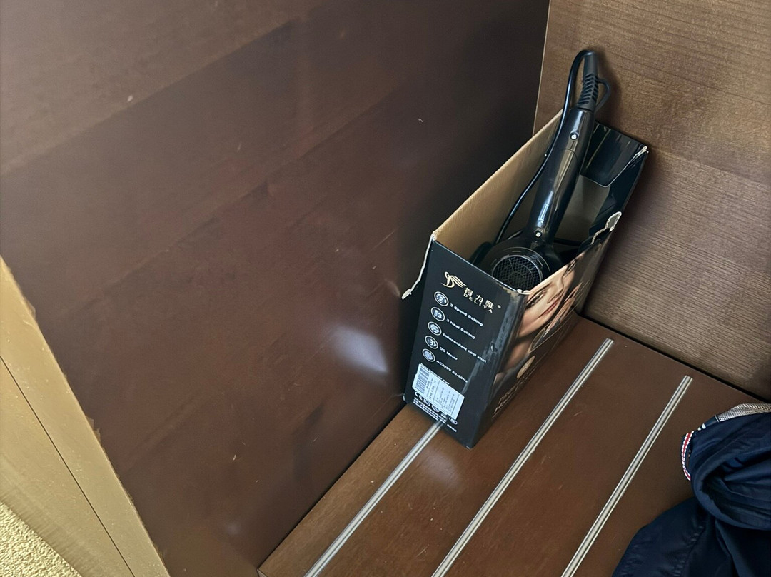 伊尔绅士酒店主图