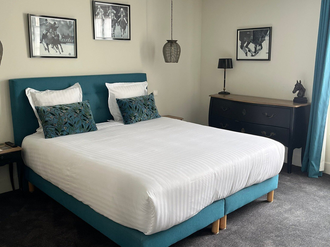 Hotel Le Chantilly主图