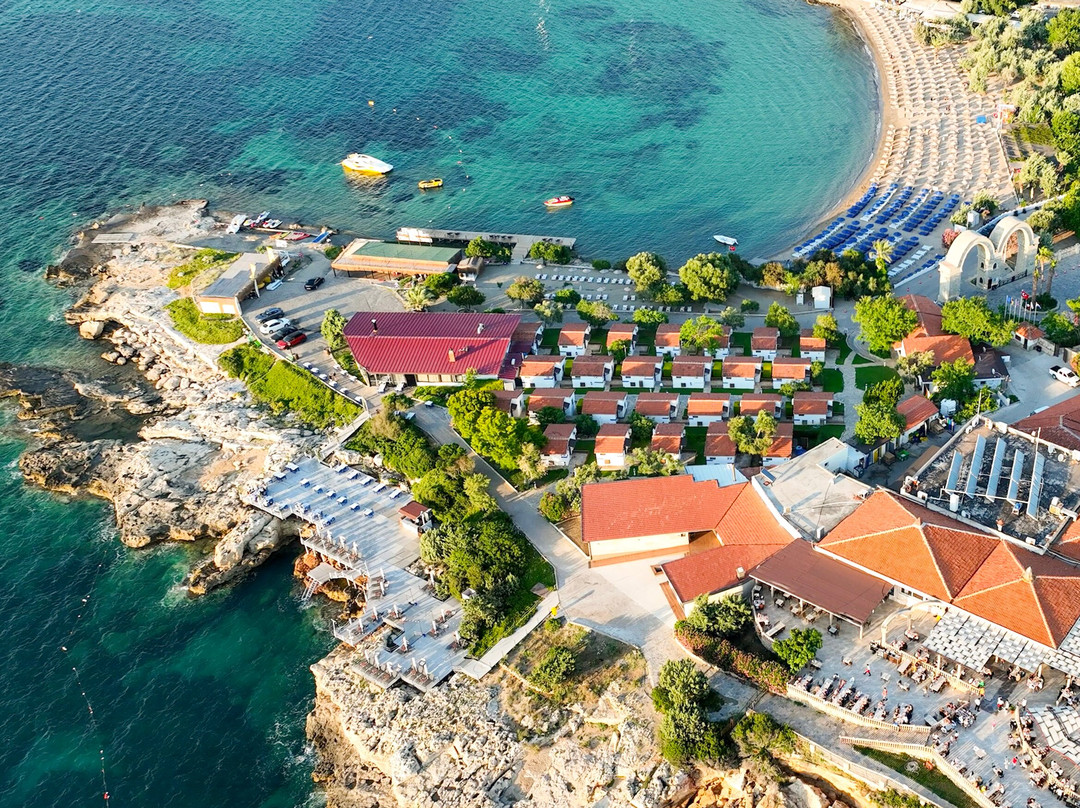 Maya Bistro Hotel Beach主图