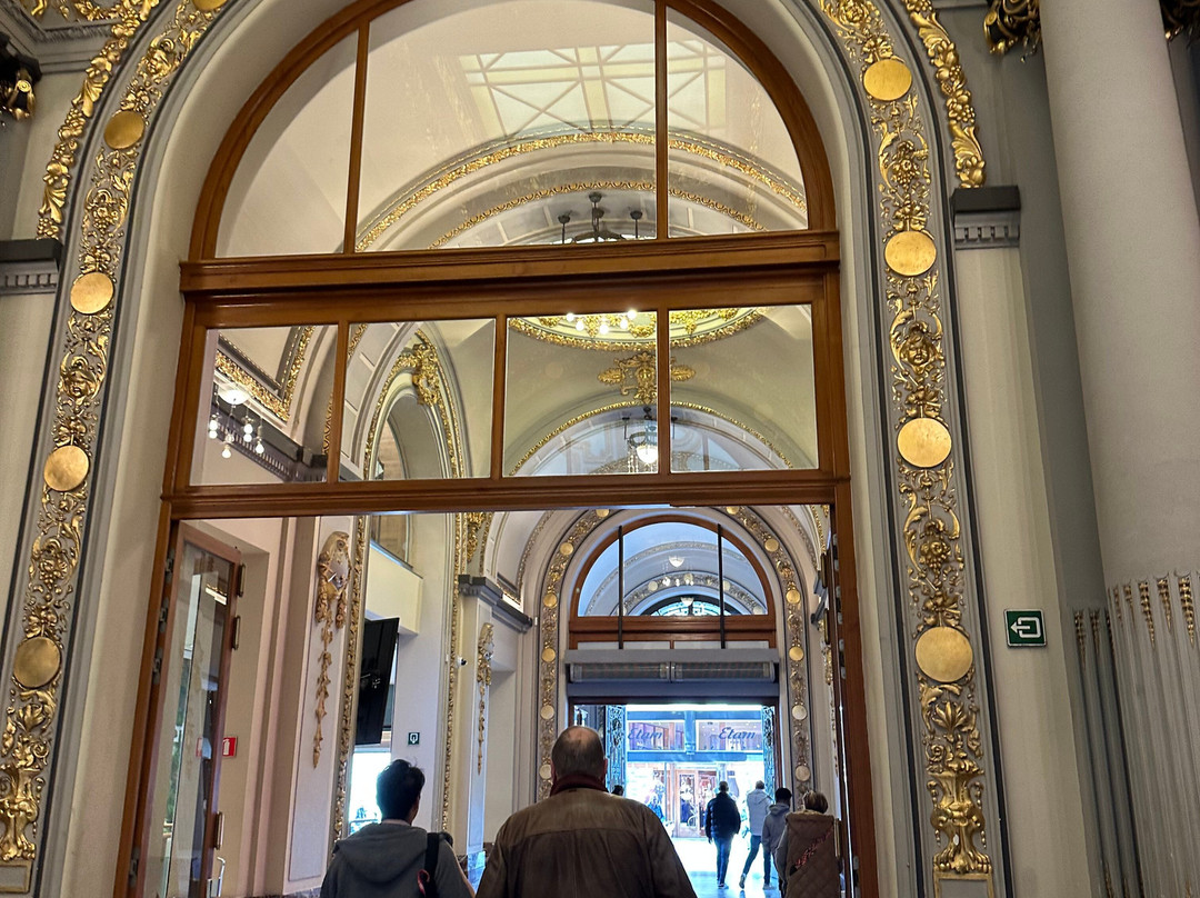 Shopping Stadsfeestzaal-安特卫普必去景点