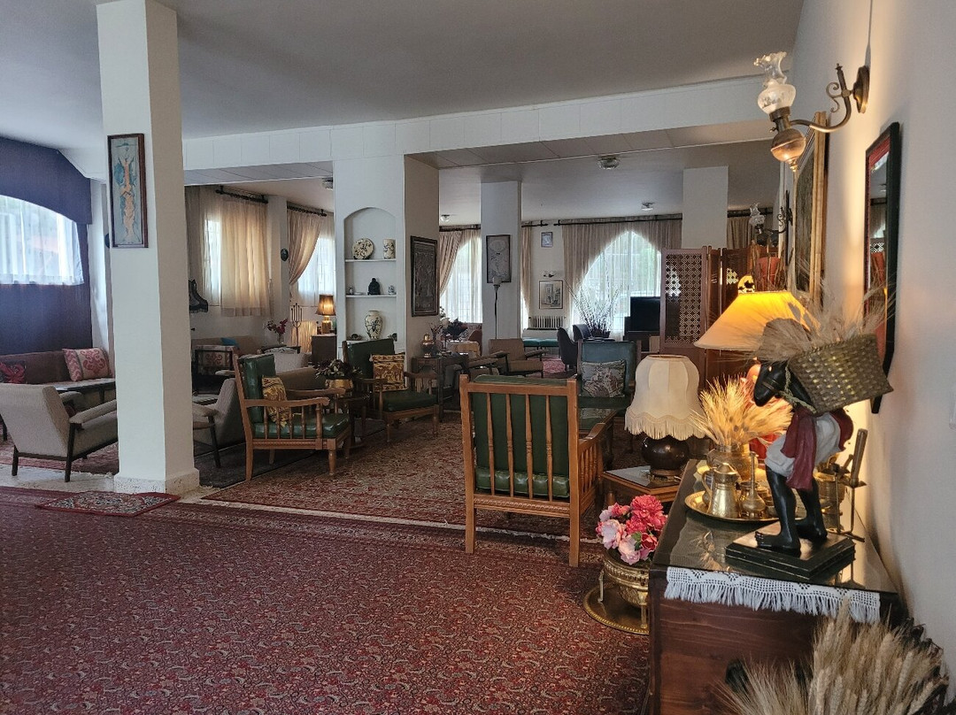 Merry Land Hotel主图