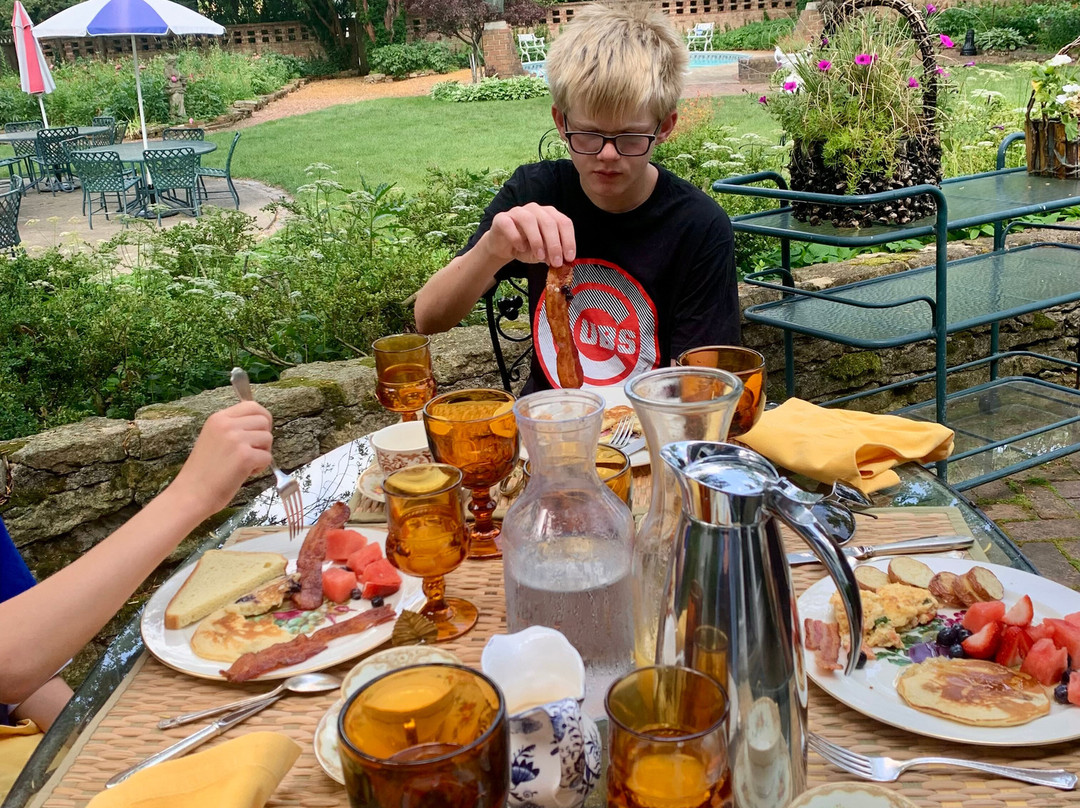 Oscar Swan Country Inn主图