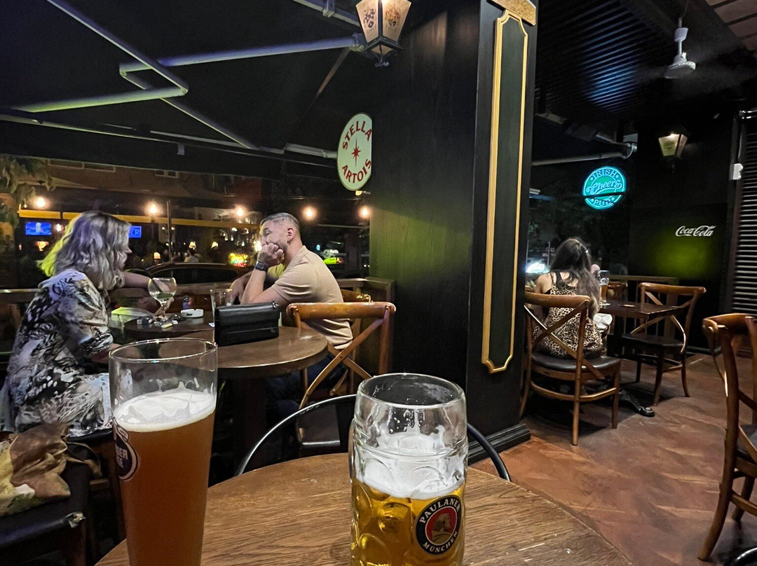 Cheers Irish Pub-地拉那必去景点