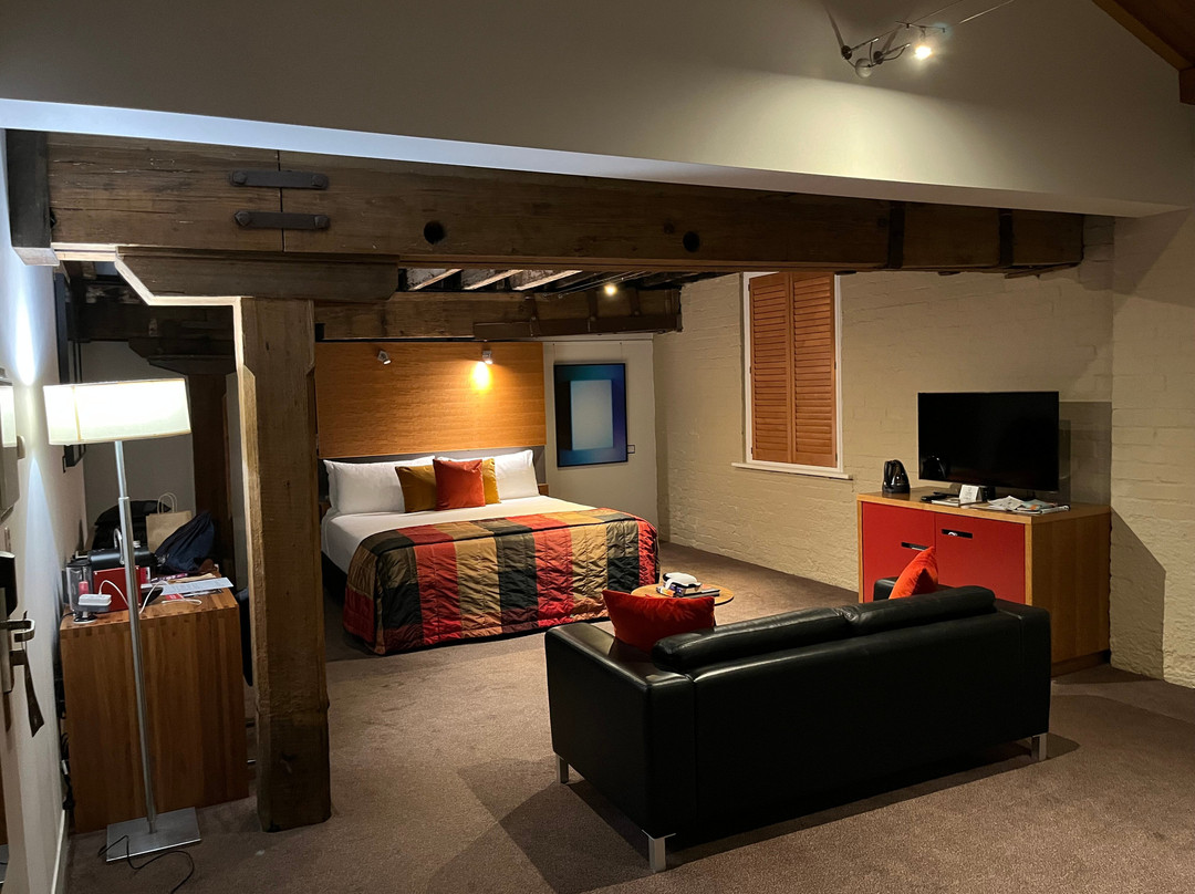 亨利琼斯艺术酒店主图