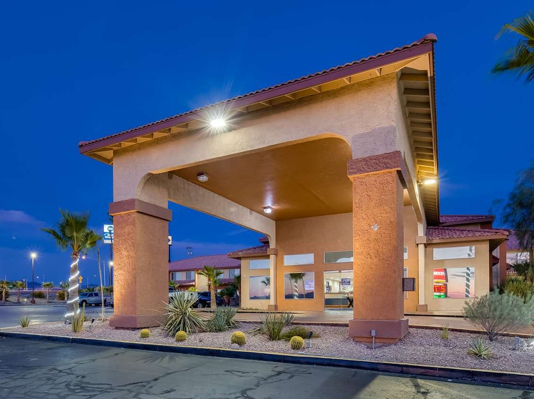 Quartzsite酒店住宿-沙漠绿洲贝斯特韦斯特酒店