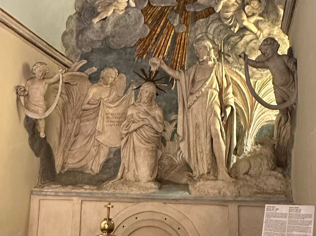 Chiesa di S. Ambrogio-瓦拉泽必去景点