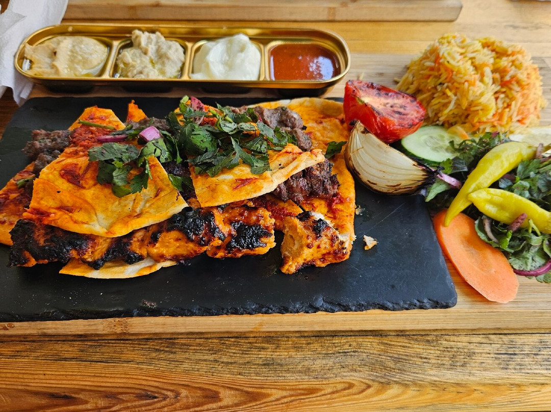 Everest Restaurant & Cafe