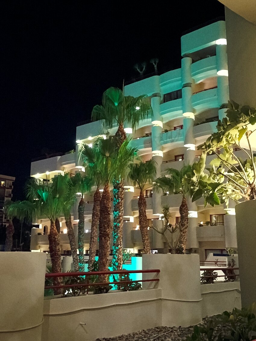 阿妙尼卡海滩温泉酒店-官方
