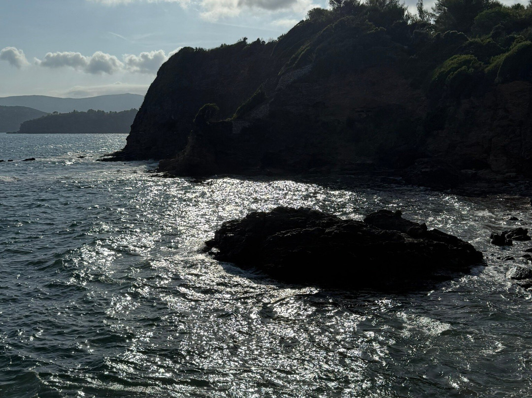 Spiaggia di Felciaio-Capoliveri必去景点