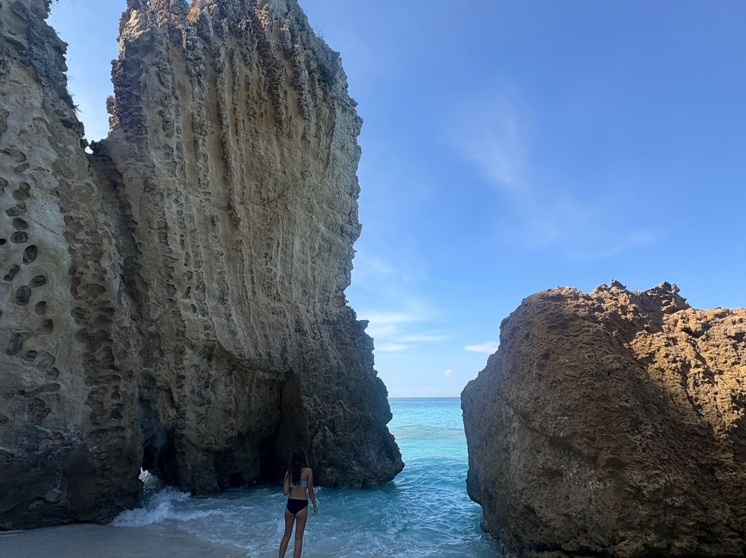 Lixouri Cruises By Gloria-Lixouri必去景点