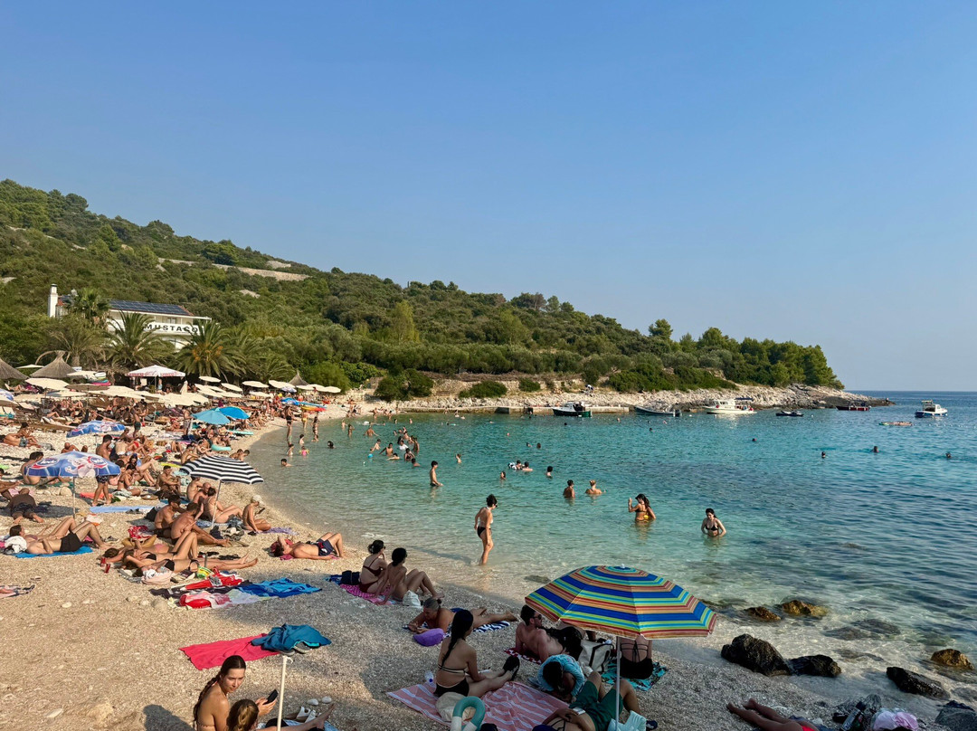 Pokonji Dol Beach-赫瓦尔岛必去景点