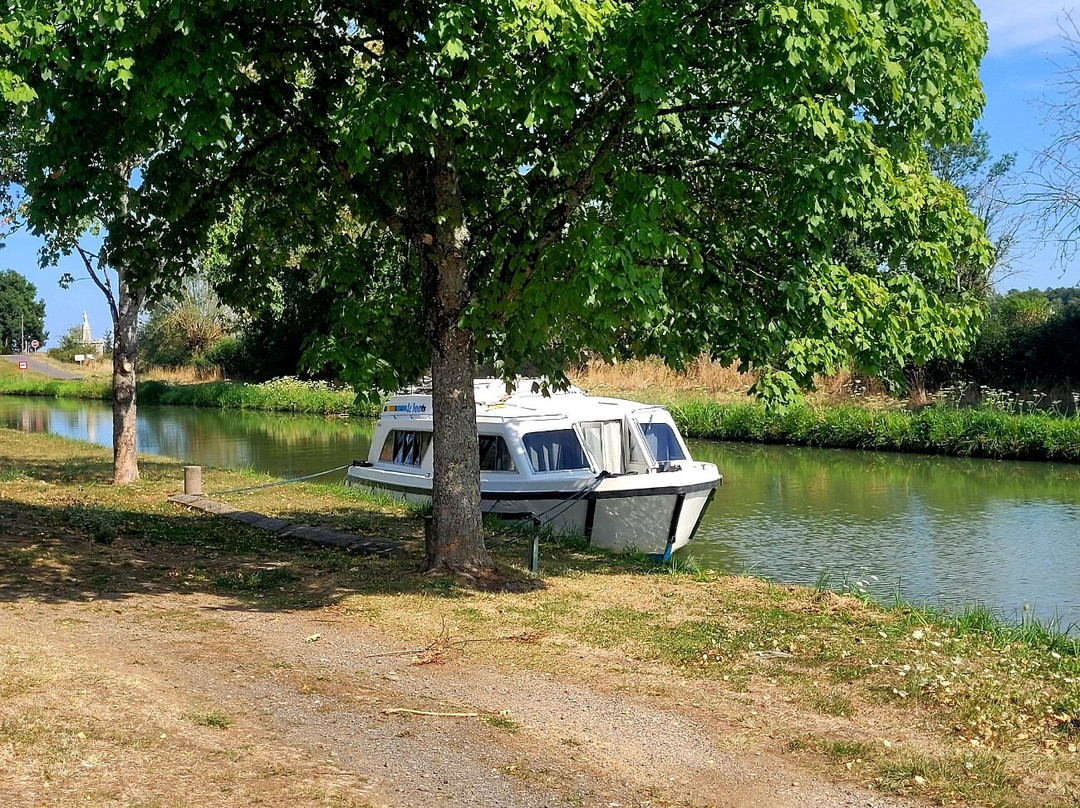 Le Boat - Tannay-Tannay必去景点