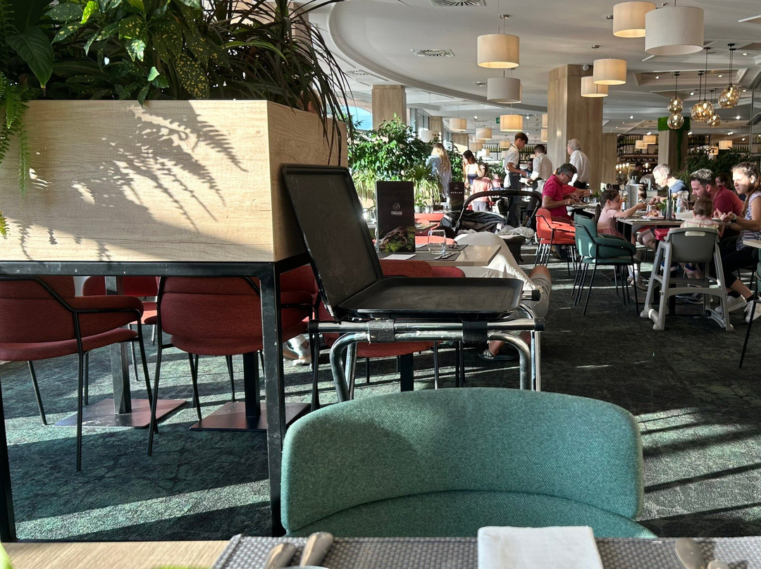 维谢格拉德温泉酒店主图