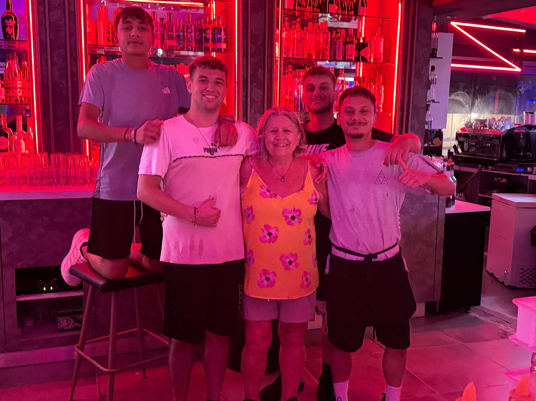 Streetz Kitchen & Bar