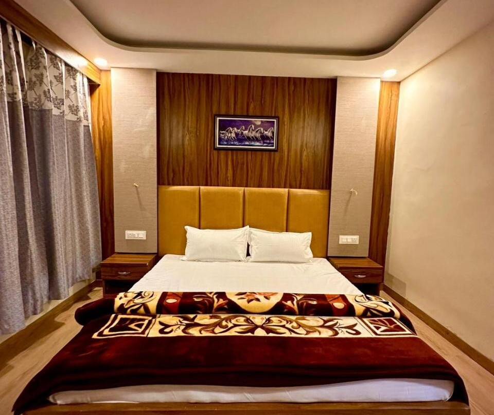 Hotel Paradise hiis Dalhousie Panchpulla