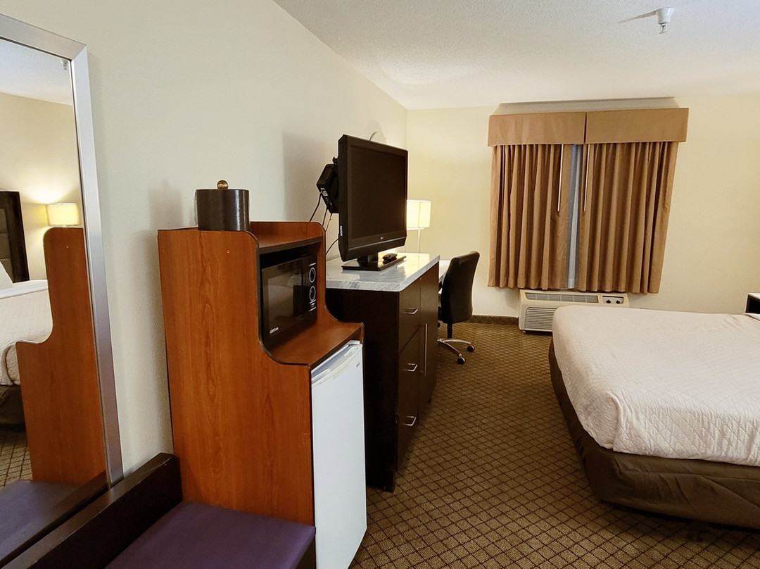 Home Inn & Suites Montgomery主图