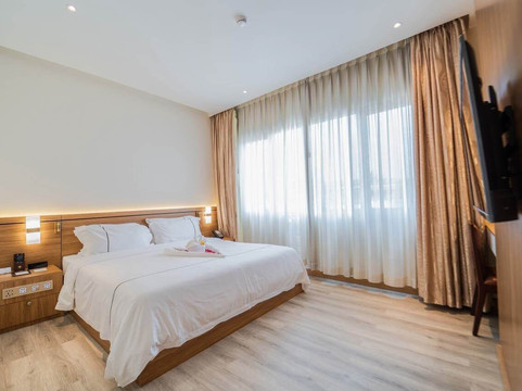 乐总统大酒店主图