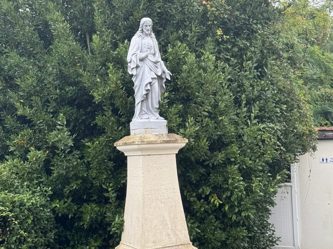 Eglise Saint-Pierre.-Gamarde-les-Bains必去景点