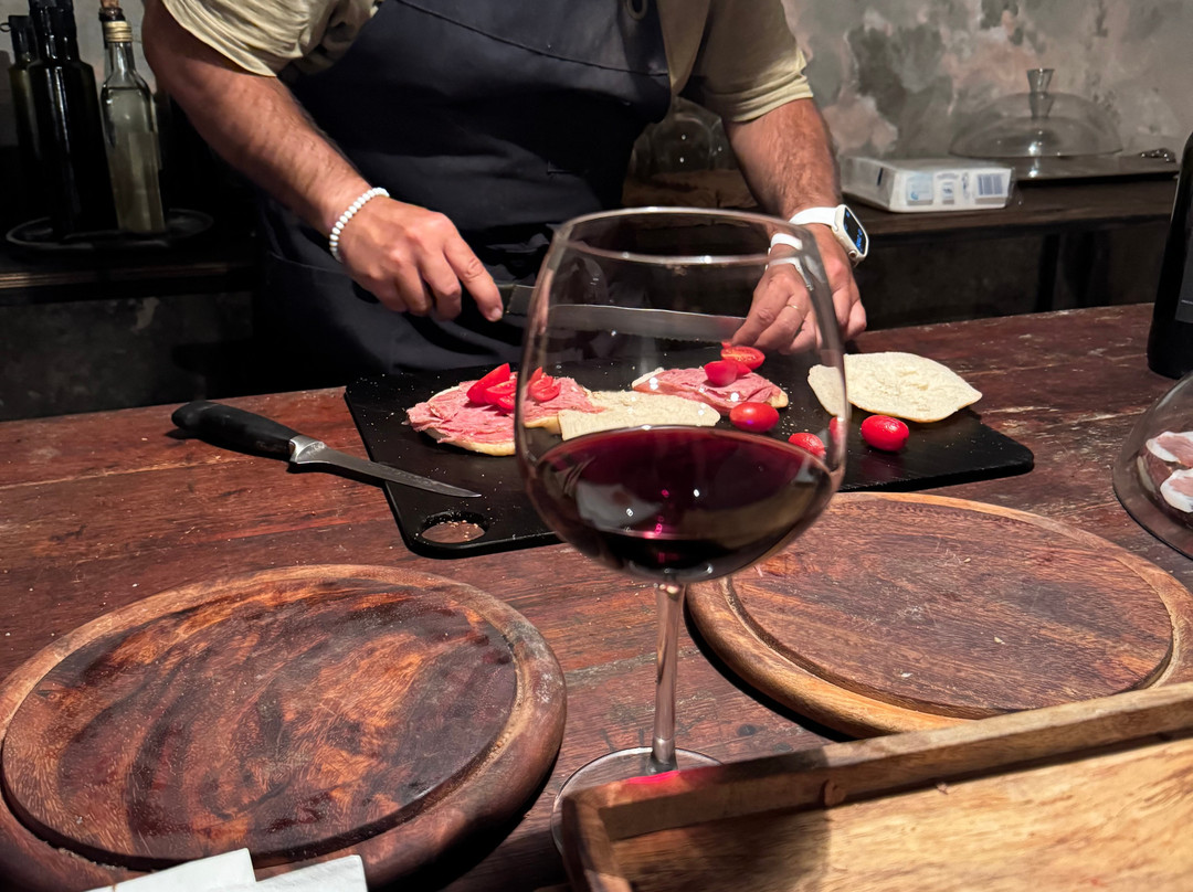 Bottega Pecchioli-卡尔米尼亚诺必去景点