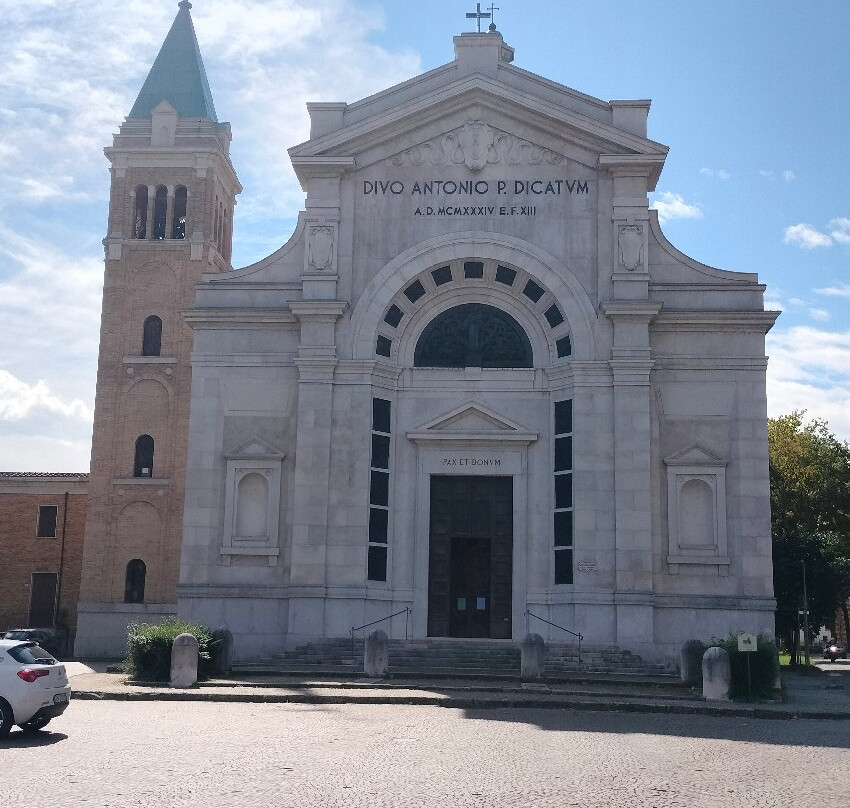 Chiesa di Sant'Antonio di Padova-Predappio必去景点