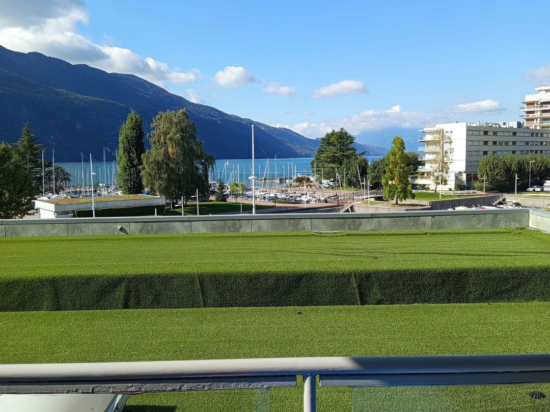 Marina Adelphia Hotel主图