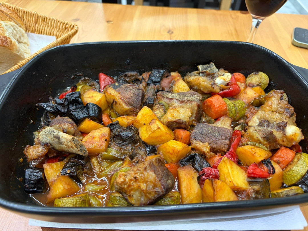 Taverna Tradicionale Vellezerit Habilaj