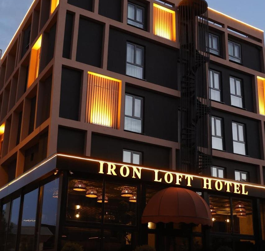 Iron Loft Hotel